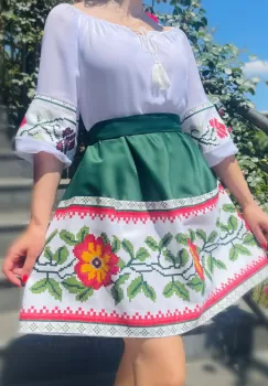 Rochie Traditionala stilizata cu motive florale Maria 3 imagine