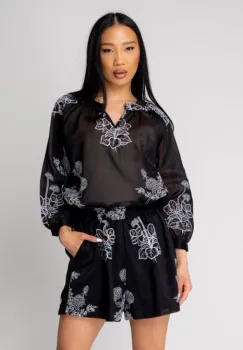 Set , oeFlori de Matase,   - Bluza si pantaloni scurti brodati imagine