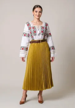 Set traditional format din ie traditionala, fusta plisata si curea 202 imagine
