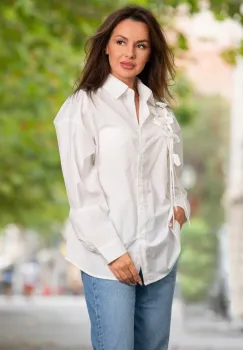 Camasa alba oversize cu flori 3D imagine