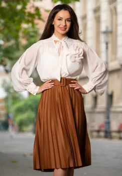 Camasa eleganta Magnolia crem din voal cu nasturi sidefati imagine