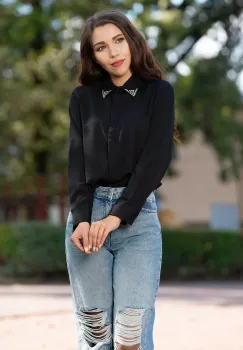 Camasa neagra office din voal cu guler decorat cu strassuri imagine