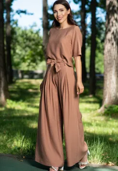 Compleu dama bej din vascoza cu pantaloni evazati imagine