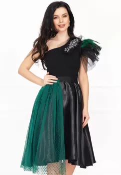 Rochie Venezia neagra cu mini trena din tulle accesorizata cu strassuri si pene imagine