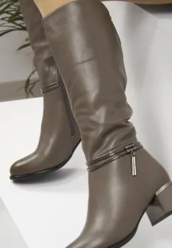 Cizme inalte imagine