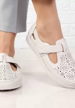 Pantofi bej usori Frusina imagine