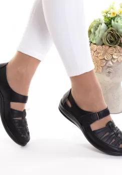 Pantofi negri piele ecologica Florena imagine