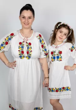 Rochie Traditionala Luminita 6 imagine