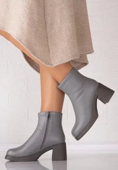 Ghete dama Imblanite Gri din Piele Naturala Elvena imagine