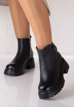 Ghete dama Imblanite Negre din Piele Naturala Rovelia imagine