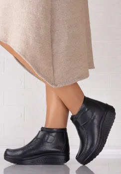 Ghete Dama Imblanite Negre din Piele Naturala Zerona imagine