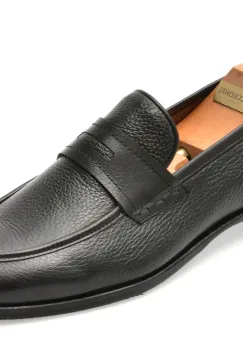 Mocasini eleganti LE COLONEL negri, 65923, din piele naturala imagine