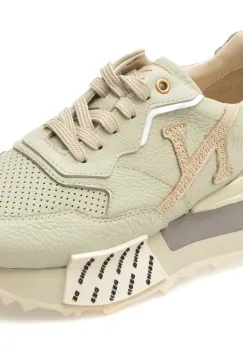 Pantofi sport imagine