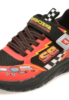 Pantofi sport SKECHERS rosii, 402303L, din material testil imagine