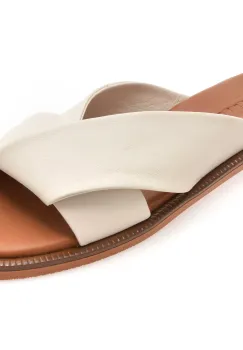 Papuci EPICA albi, TML01T, din piele naturala imagine