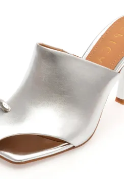 Papuci EPICA argintii, 62L, din piele naturala imagine