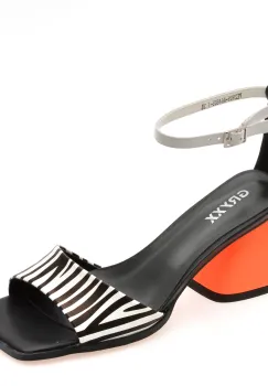 Sandale GRYXX alb-negru, 2909, din piele naturala imagine