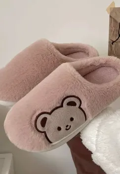 Papuci de casa imagine