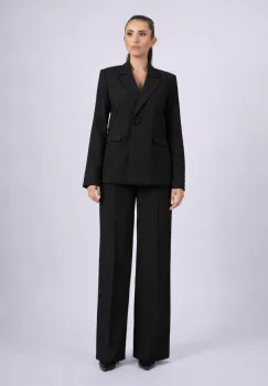 Compleu elegant negru cu pantaloni largi si sacou cu inchidere la doi nasturi imagine