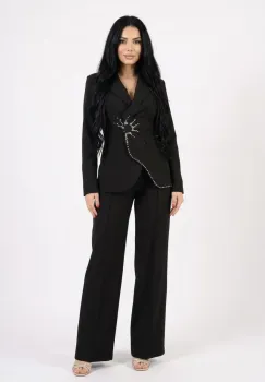 Compleu elegant negru format din doua piese cu sacou accesorizat cu pietre si pantaloni largi imagine