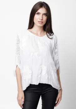 Bluza din matase naturala brodata, cu dantela pe spate, aba imagine