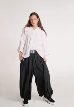 Camasa alba oversize cu maneci fluture si volane pe spate imagine