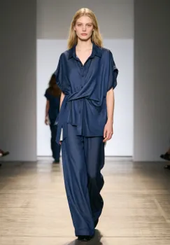 Compleu dama , camasa si pantaloni, croi lejer, elegant casual, din tencel, albastru jeans imagine