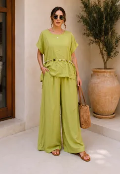 Compleu dama din vascoza cu pantaloni palazzo si bluza lejera cu margele, verde olive imagine
