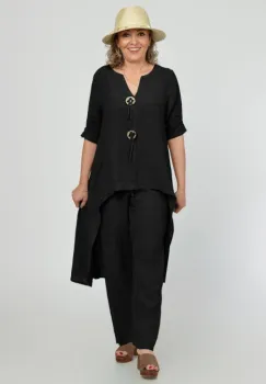 Compleu din in, cu nasturi decorativi, cu pantaloni si bluza tunica mai lunga in spate, negru imagine