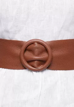 Curea coniac din piele naturala cu latime de 7 cm, catarama rotunda imbracata in piele imagine