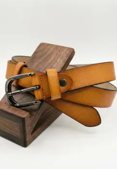 Curea dama din piele naturala camel cu catarama metalica imagine