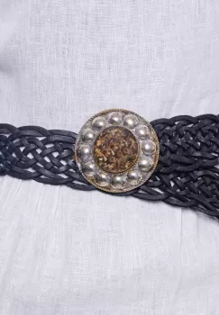 Curea impletita din piele naturala lucrata manual cu catarama metalica decorativa, negru imagine
