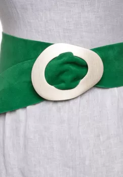 Curea verde din piele intoarsa naturala cu latime de 8 cm, catarama aurie neregulata imagine