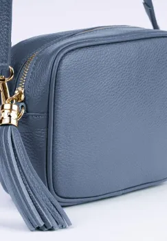 Geanta crossbody albastru jeans din piele naturala, cu ciucure din piele imagine