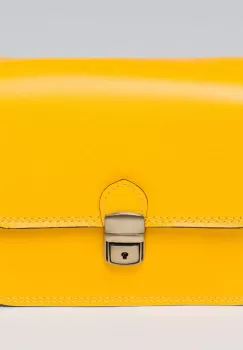 Geanta crossbody galbena din piele naturala, tip postas imagine