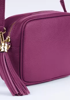 Geanta crossbody magenta din piele naturala, cu ciucure din piele imagine