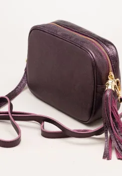 Geanta crossbody mov metalizat din piele naturala, cu ciucure din piele imagine