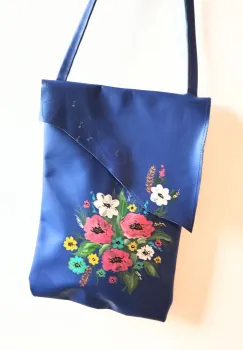Geanta  din piele naturala albastru electric ,cu flori pictate imagine
