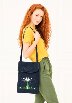 Geanta handmade  vesela din piele naturala bleumarin ,cu pisicuta imagine