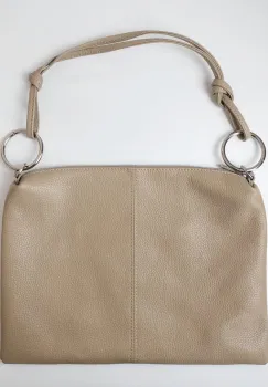 Geanta plic mare cu inele mari si doua barete, din piele naturala bej imagine