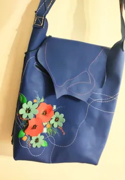 Geanta sac albastru electric,cu flori colorate ,din piele naturala imagine