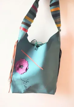 Geanta sac ,din piele naturala bleu prafuit,cu trandafir si mesaj ,,Faith,, imagine