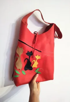 Geanta sac ,din piele naturala rosie ,cu pisicute imagine