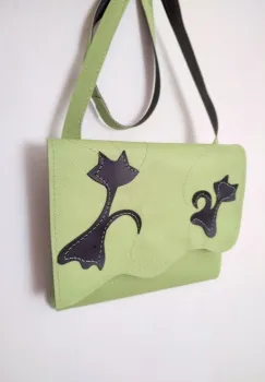 Geanta verde crud ,cu pisicute ,din piele naturala imagine