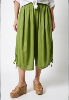 Pantaloni 3 4 marimi mari din in si vascoza cu croi balon, verde olive imagine