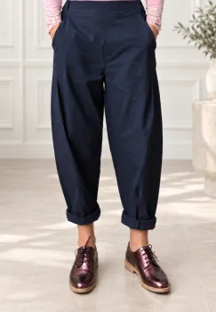 Pantaloni bleumarin lejeri cu pense ,   croi relaxat, talie confortabila imagine