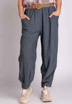 Pantaloni gri, masura mare, cu curea, din vascoza imagine