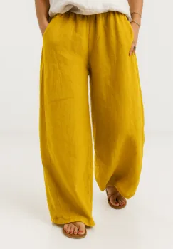 Pantaloni largi de vara, din in galbeni cu croi lejer si curea din sfoara imagine