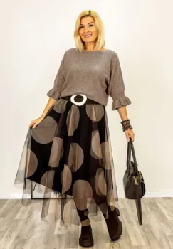 Pulover cu maneci scurte si volane la mansete din vascoza, bej inchis imagine