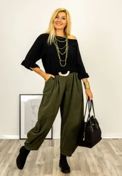 Pulover cu maneci scurte si volane la mansete din vascoza, negru imagine